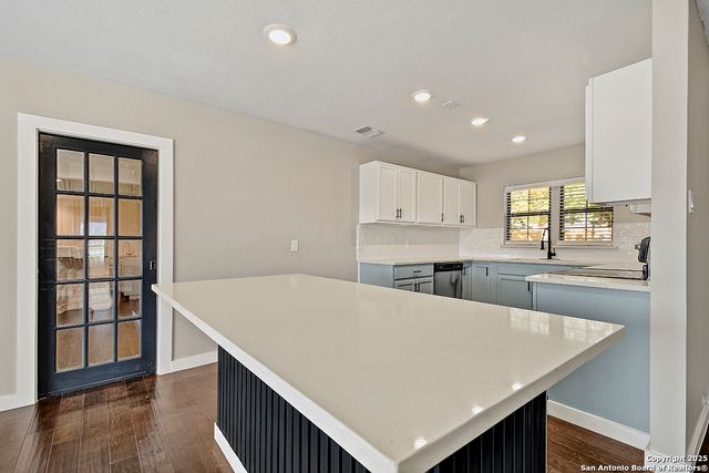 2613 W Summit Ave, San Antonio, TX 78228