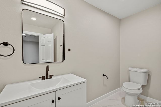 2613 W Summit Ave, San Antonio, TX 78228