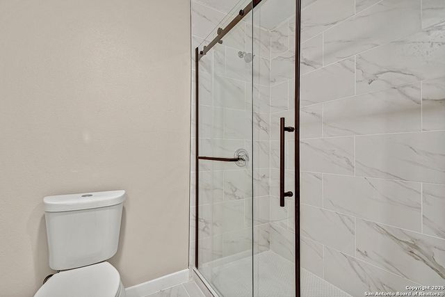 2613 W Summit Ave, San Antonio, TX 78228