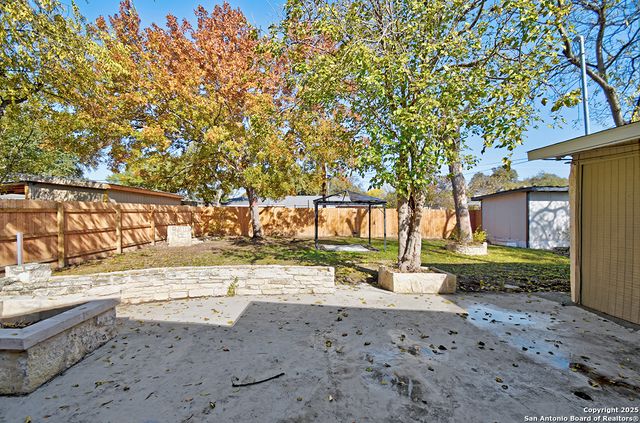 2613 W Summit Ave, San Antonio, TX 78228