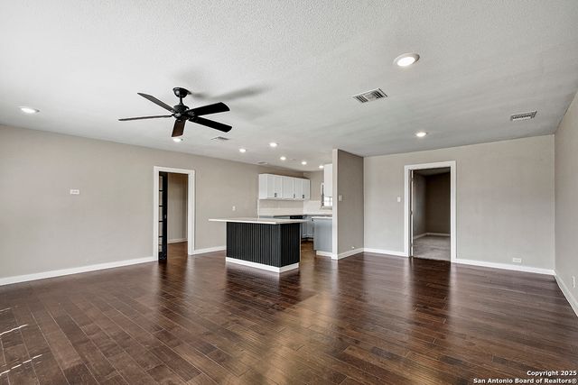 2613 W Summit Ave, San Antonio, TX 78228