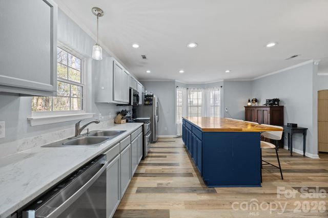 107 Panther Creek Road E, Troutman, NC 28166