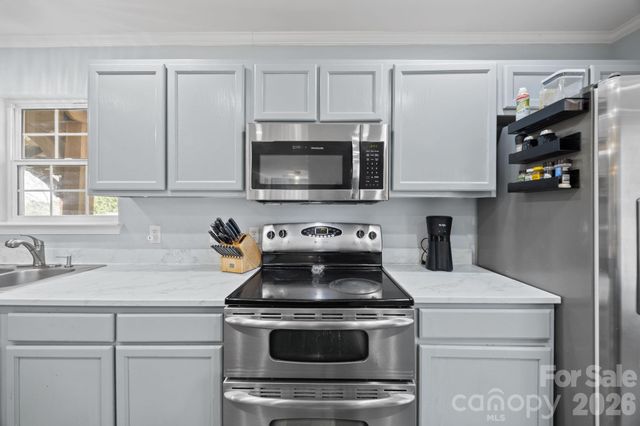 107 Panther Creek Road E, Troutman, NC 28166