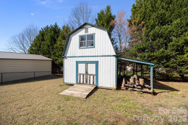 107 Panther Creek Road E, Troutman, NC 28166
