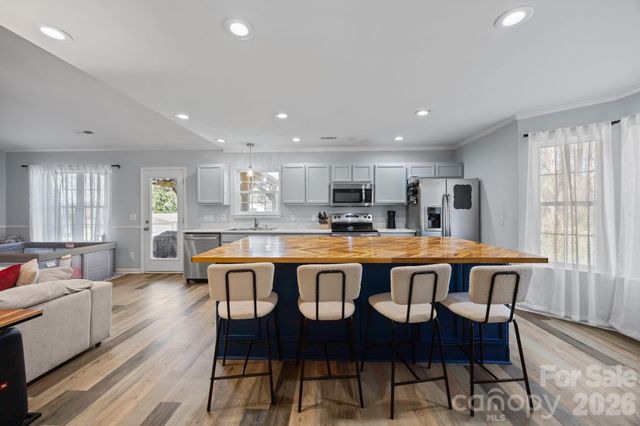 107 Panther Creek Road E, Troutman, NC 28166