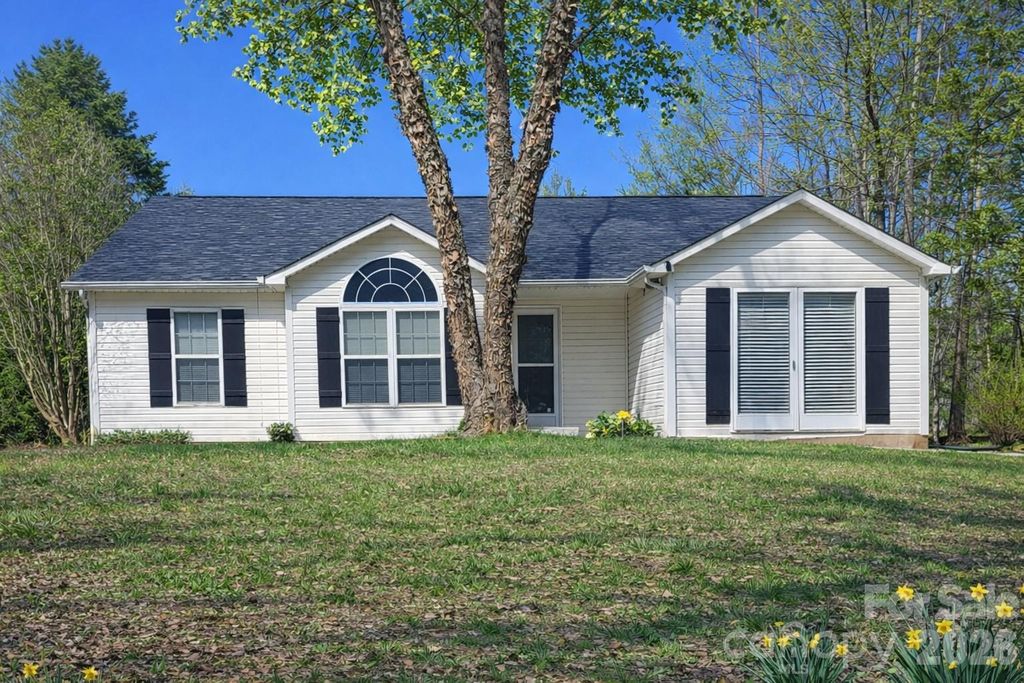 107 Panther Creek Road E, Troutman, NC 28166