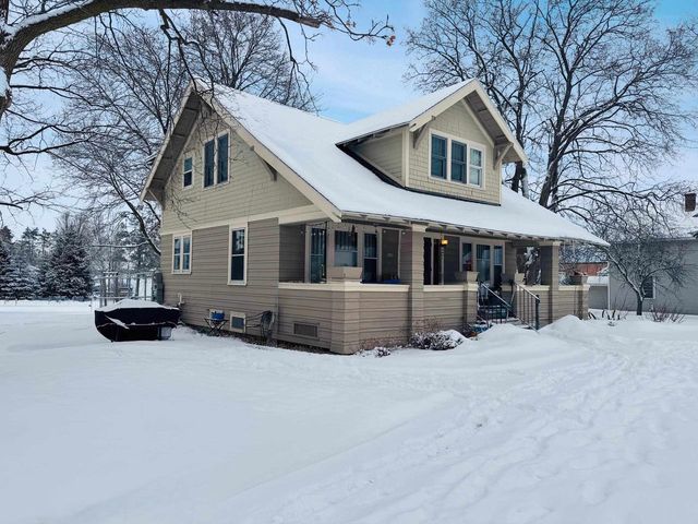 W624 DIVISION STREET, Menominee, MI 49887