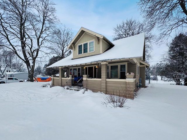 W624 DIVISION STREET, Menominee, MI 49887