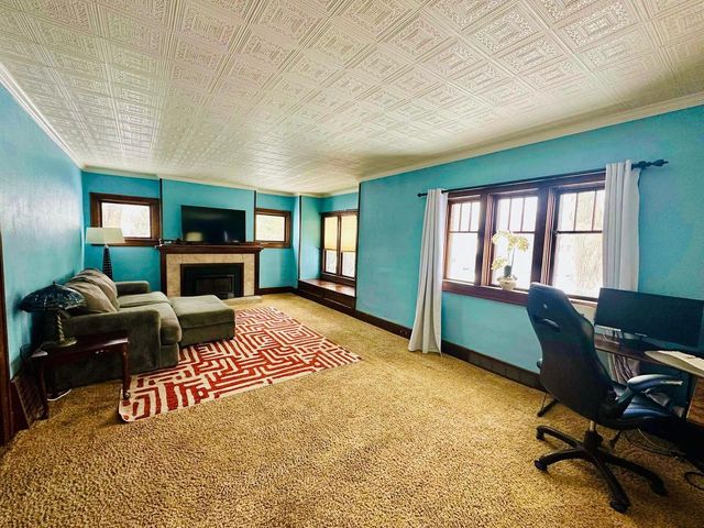 W624 DIVISION STREET, Menominee, MI 49887