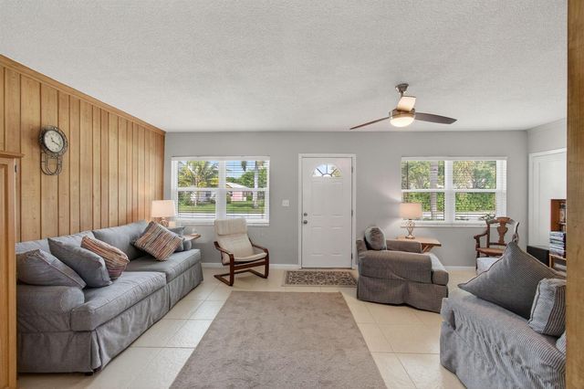 254 NE 22nd Street, Delray Beach, FL 33444