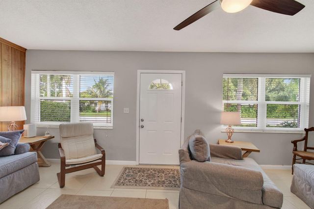 254 NE 22nd Street, Delray Beach, FL 33444