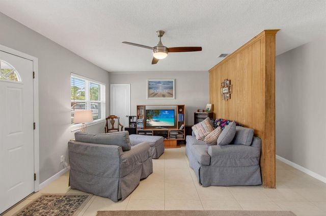 254 NE 22nd Street, Delray Beach, FL 33444
