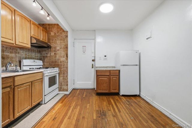 9255 Shore Road 3C, Brooklyn, NY 11209
