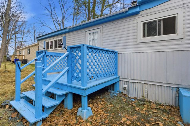 519 Canterbury Drive, Exeter, NH 03833