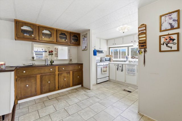 519 Canterbury Drive, Exeter, NH 03833