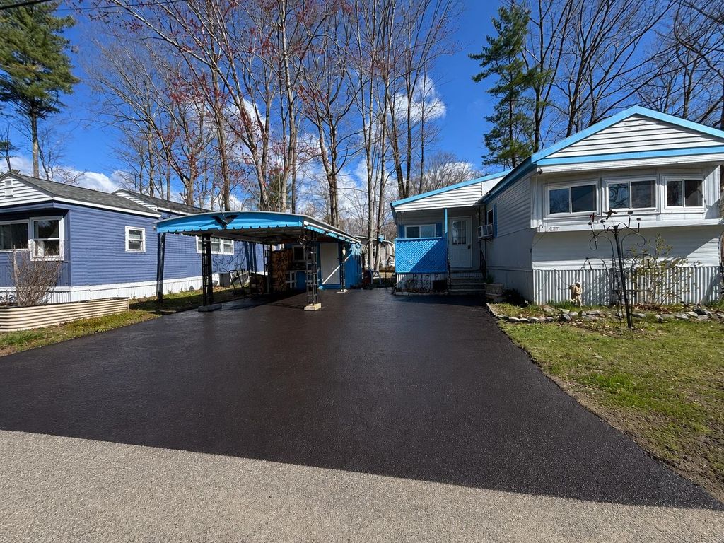 519 Canterbury Drive, Exeter, NH 03833