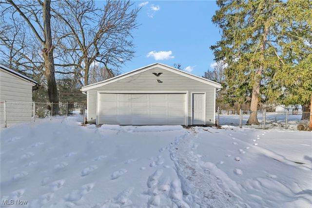 5204 Anthony Street, Maple Heights, OH 44137