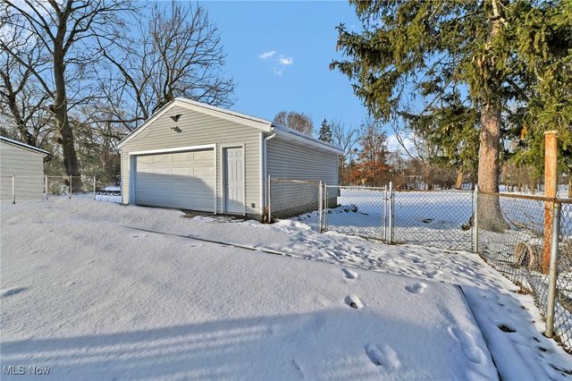 5204 Anthony Street, Maple Heights, OH 44137