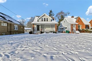 5204 Anthony Street, Maple Heights, OH 44137