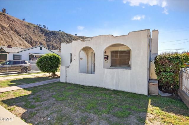 216 E Lewis Street, Ventura, CA 93001