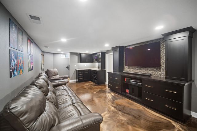 3121 44th Street, Des Moines, IA 50310