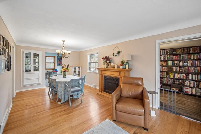 3121 44th Street, Des Moines, IA 50310