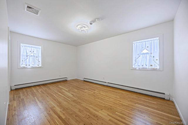 204 Bayview Avenue, Massapequa, NY 11758