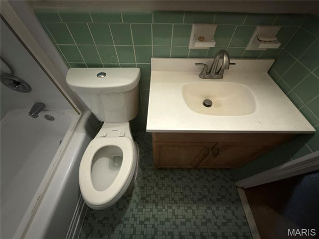 223 Wiegel Drive, Ferguson, MO 63135