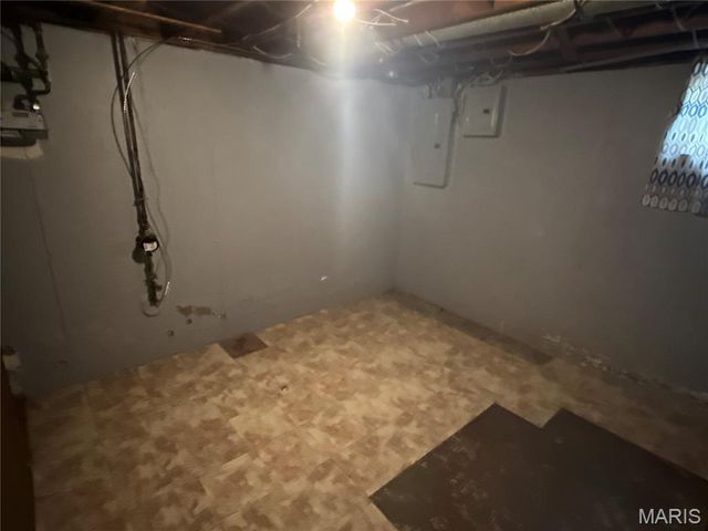 223 Wiegel Drive, Ferguson, MO 63135