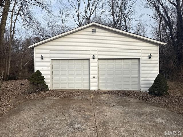 223 Wiegel Drive, Ferguson, MO 63135