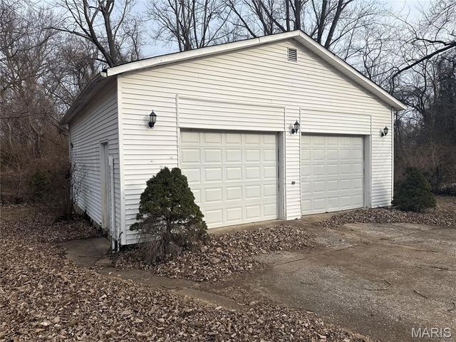 223 Wiegel Drive, Ferguson, MO 63135