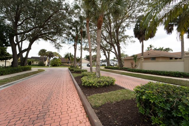 136 Elysium Drive, Royal Palm Beach, FL 33411