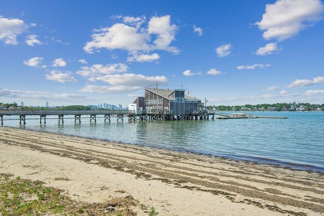 174 Beach St, Quincy, MA 02170