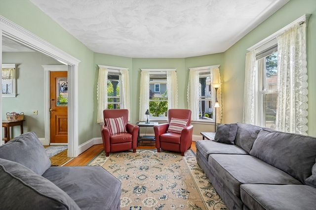 174 Beach St, Quincy, MA 02170