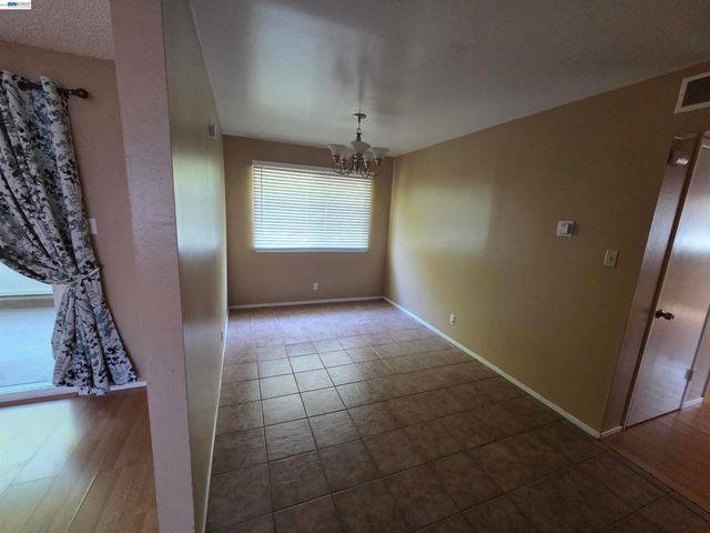 709 Pope Dr, Vallejo, CA 94591