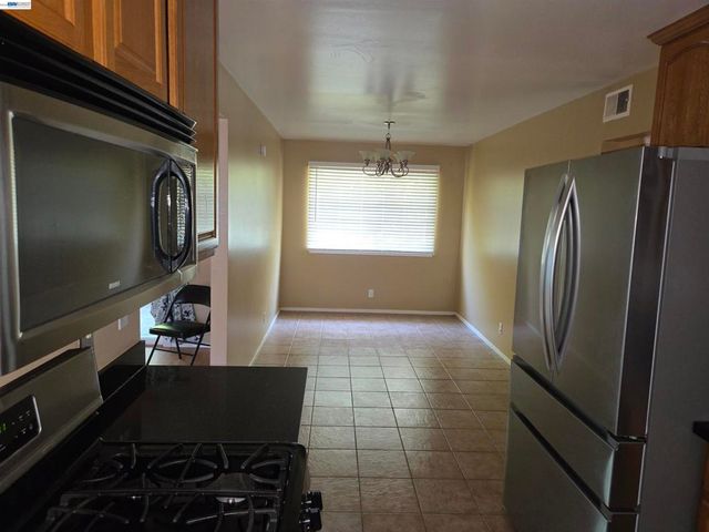 709 Pope Dr, Vallejo, CA 94591