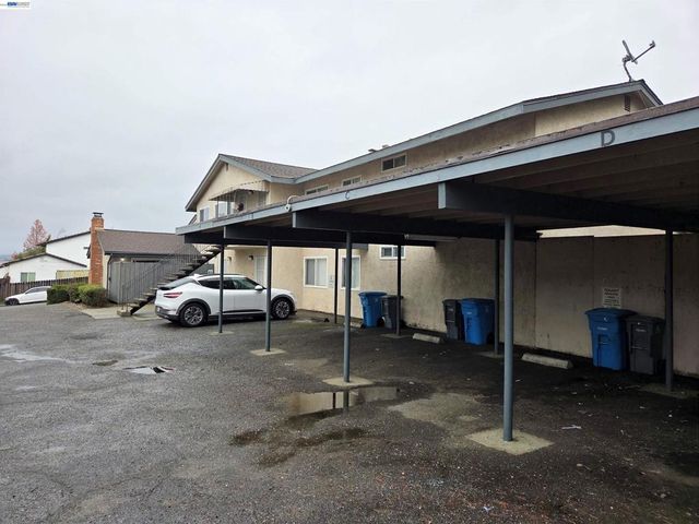 709 Pope Dr, Vallejo, CA 94591