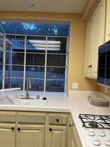 39234 Calistoga, Murrieta, CA 92563