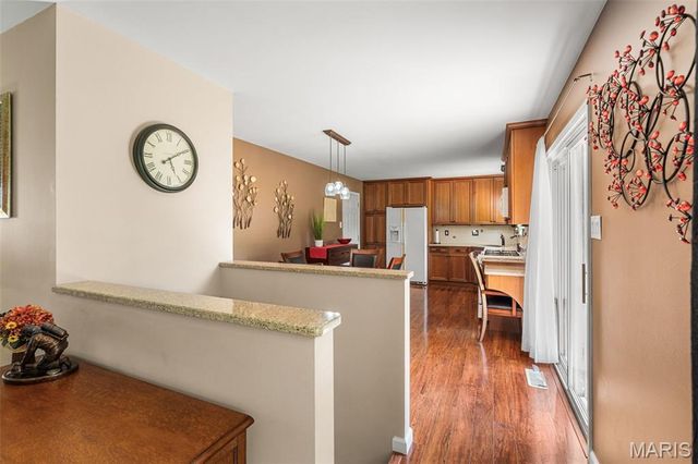 5863 Stonehorse Court, St Louis, MO 63129