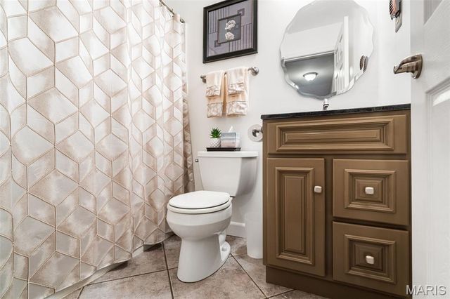 5863 Stonehorse Court, St Louis, MO 63129