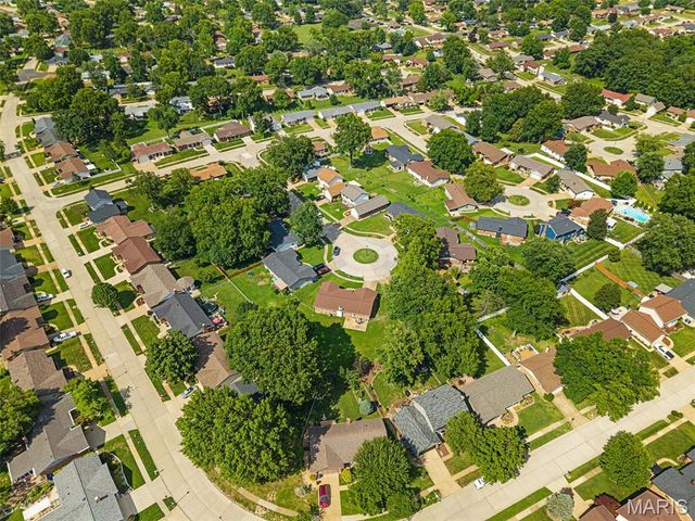 5863 Stonehorse Court, St Louis, MO 63129