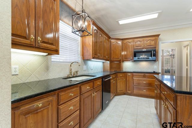 3103 Lakepine Cir, Tyler, TX 75707