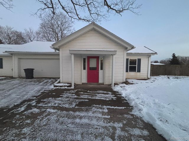 1608 Peppermill Road, Lapeer, MI 48446