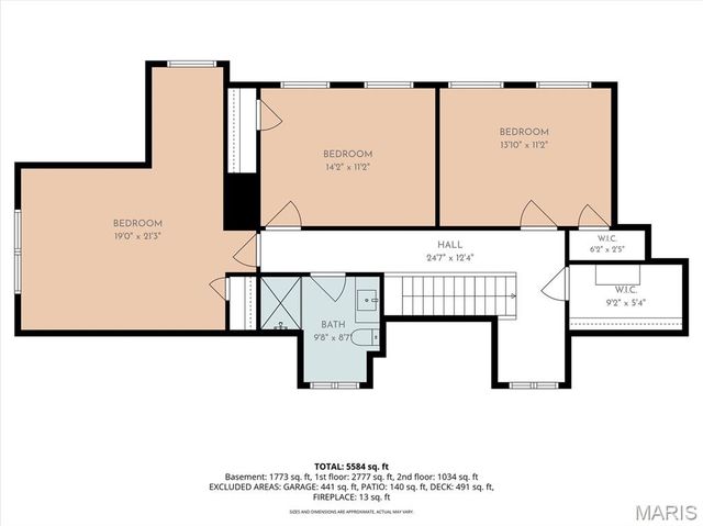 14 Long Meadows Lane, Town And Country, MO 63131