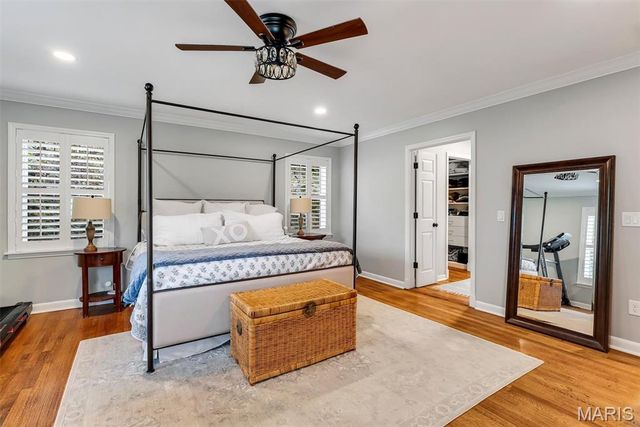 14 Long Meadows Lane, Town And Country, MO 63131