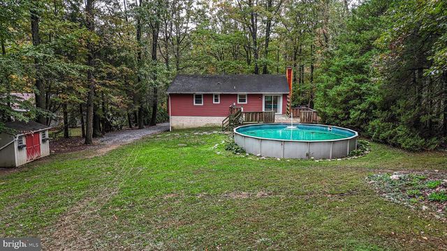 5235 HONEYSUCKLE LN, New Holland, PA 17557