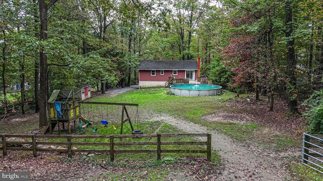 5235 HONEYSUCKLE LN, New Holland, PA 17557