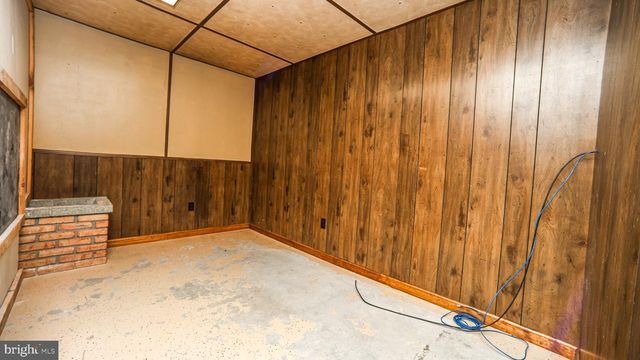 5235 HONEYSUCKLE LN, New Holland, PA 17557