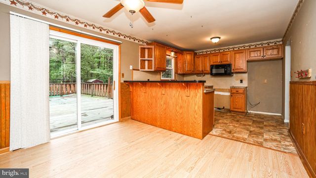 5235 HONEYSUCKLE LN, New Holland, PA 17557