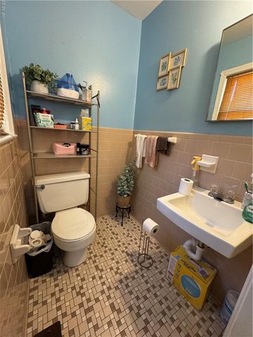 345 Beechmont DR, Newport News, VA 23608